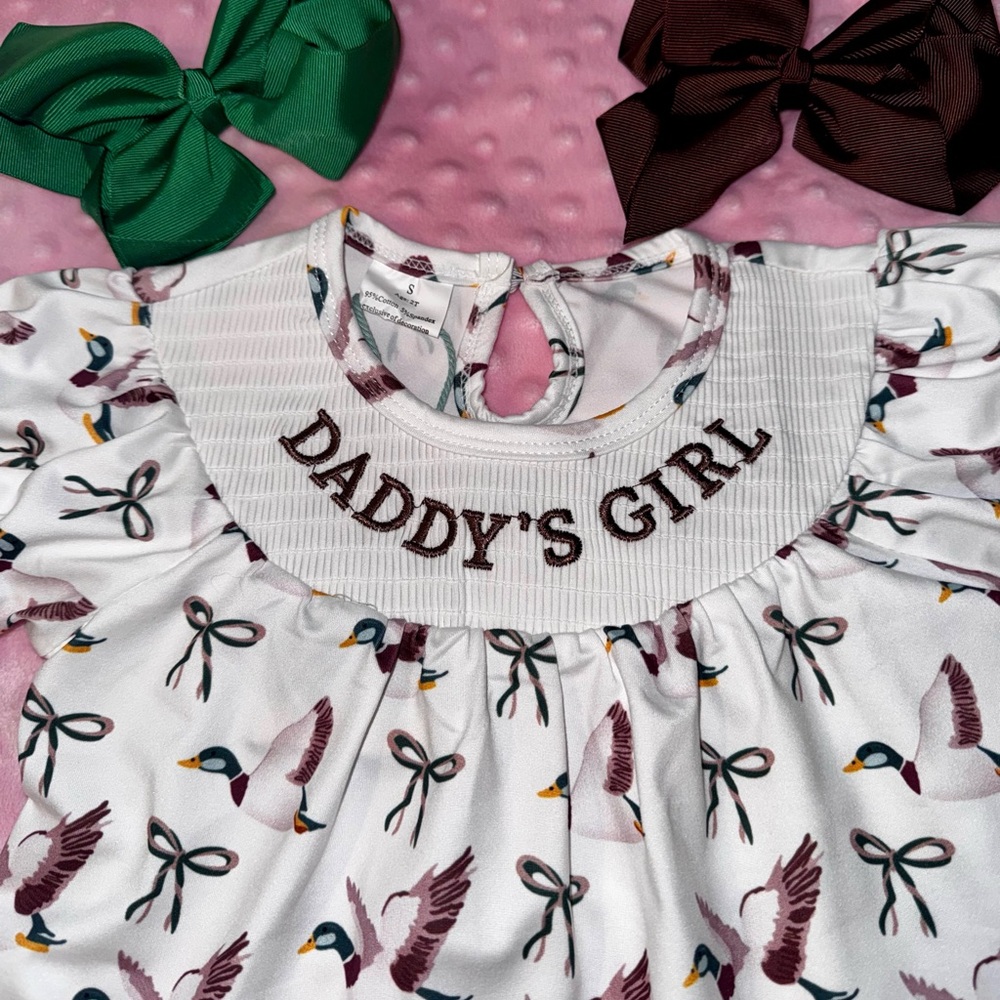Daddy's Girl White & Plum Duck-Print Smocked Casual Dress